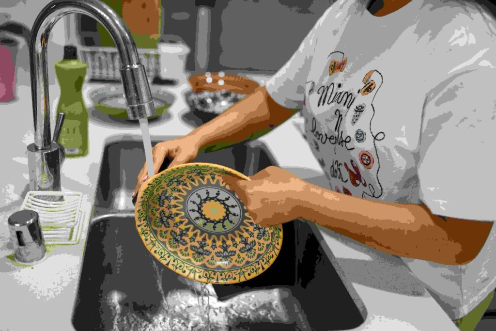 Chemical-Free Dishwashing Hacks That Really Work