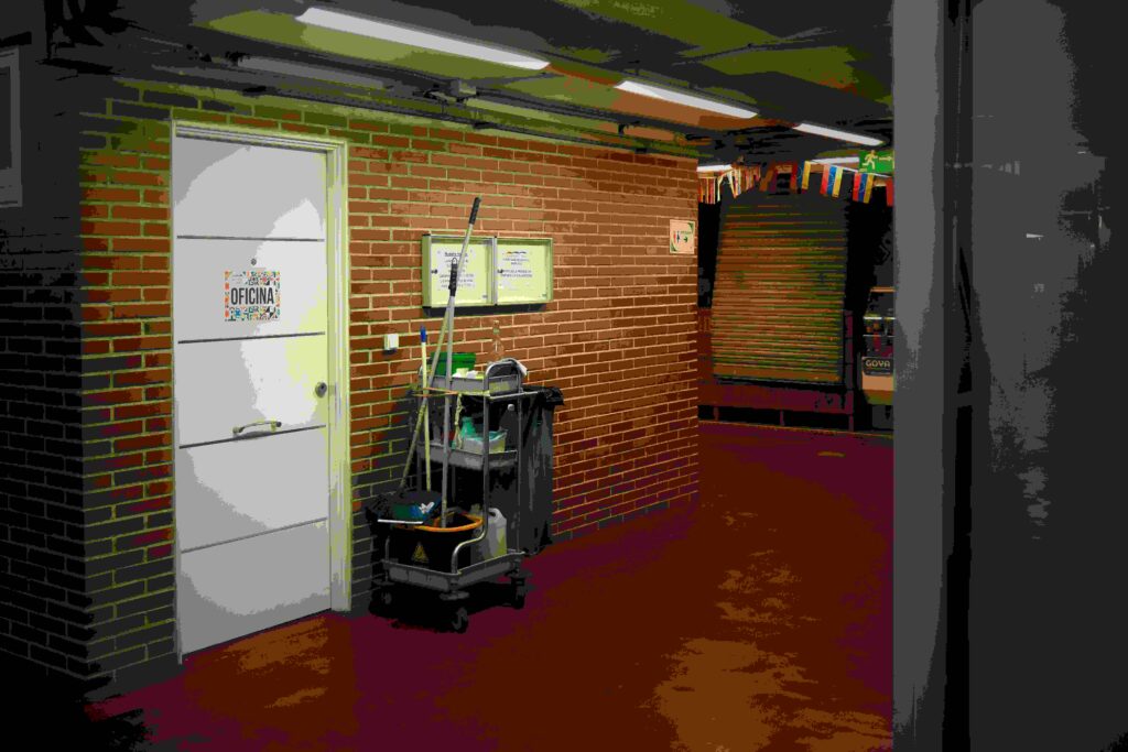 Homemade Window Cleaner With Ingredients You Already Have