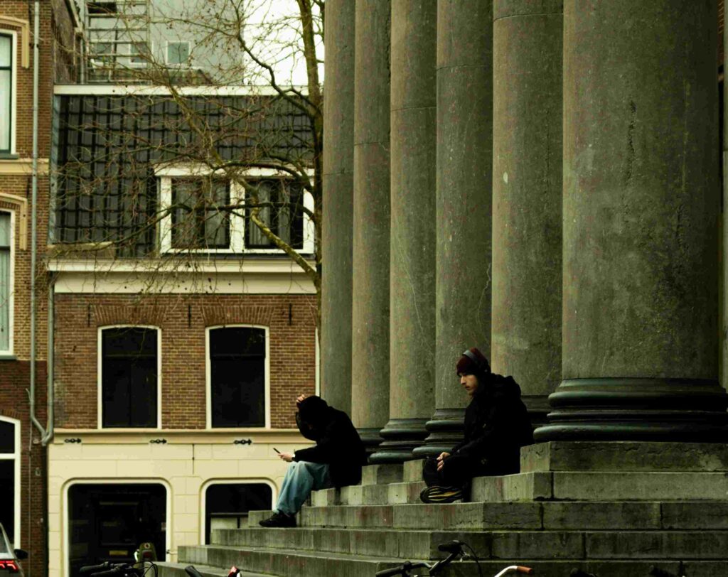 Declutter and Clean Your Closet: Step-by-Step Guide